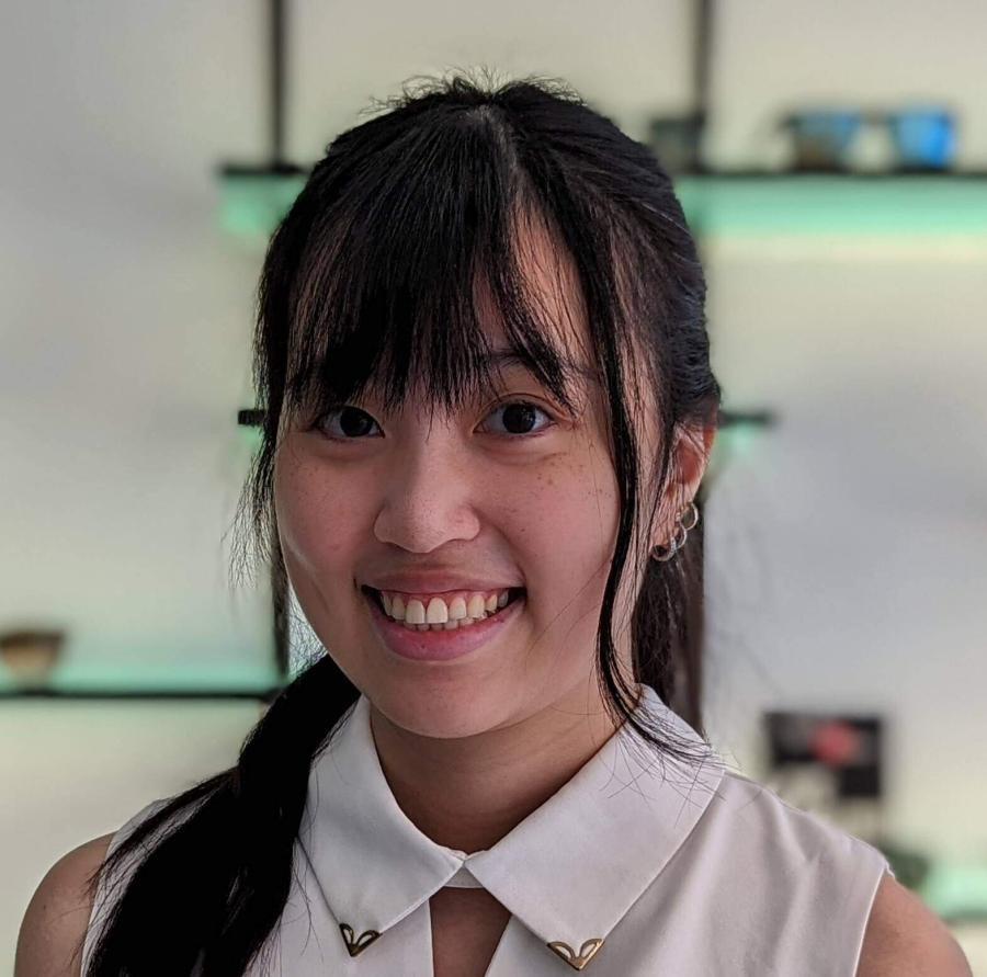 Optometrist - Dr. Shini Lin